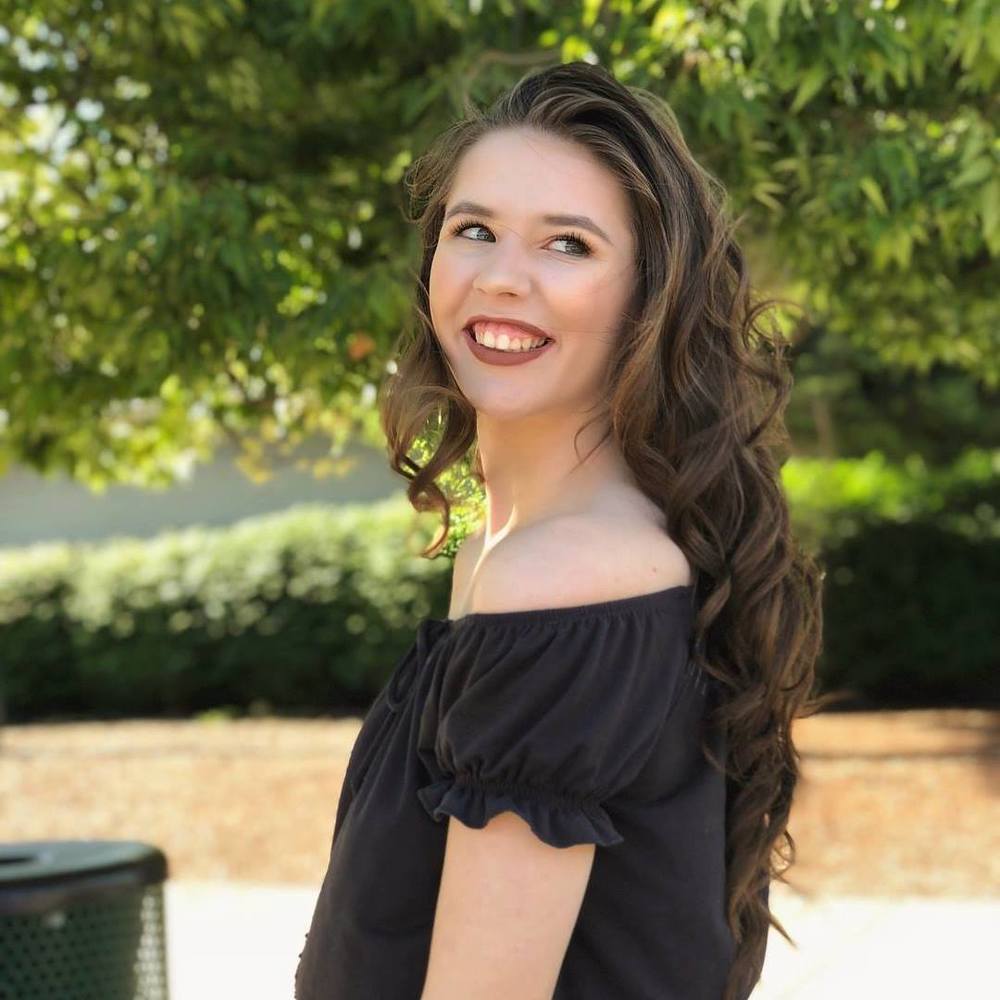 Meet your Posher, Amanda